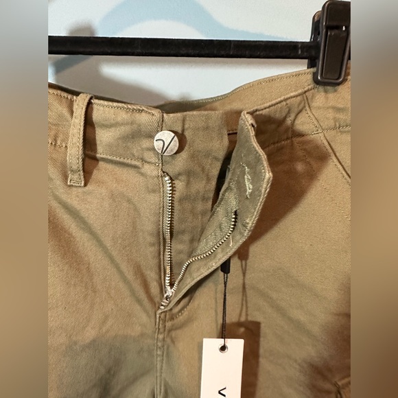 Vigoss Ace High Rise Cargo Short in Olive Green - Picture 6 of 13